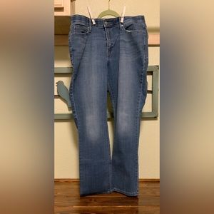 Levi 525 perfect waist straight leg          Inseam 30 inches.